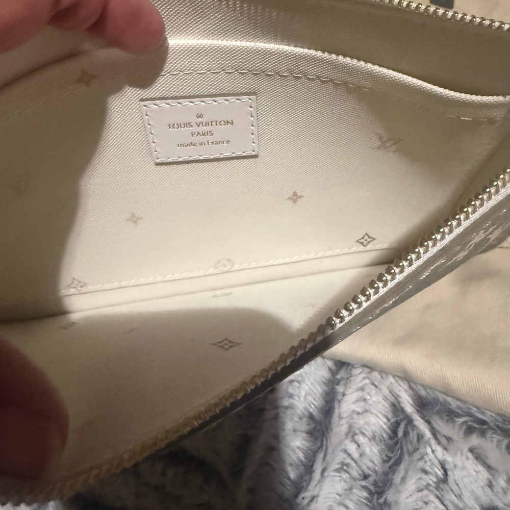 Louis Vuitton Limited Edition “Spring In The City” Khaki MM - Picture 14 of 14